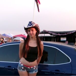 Meet your Posher, Samarah